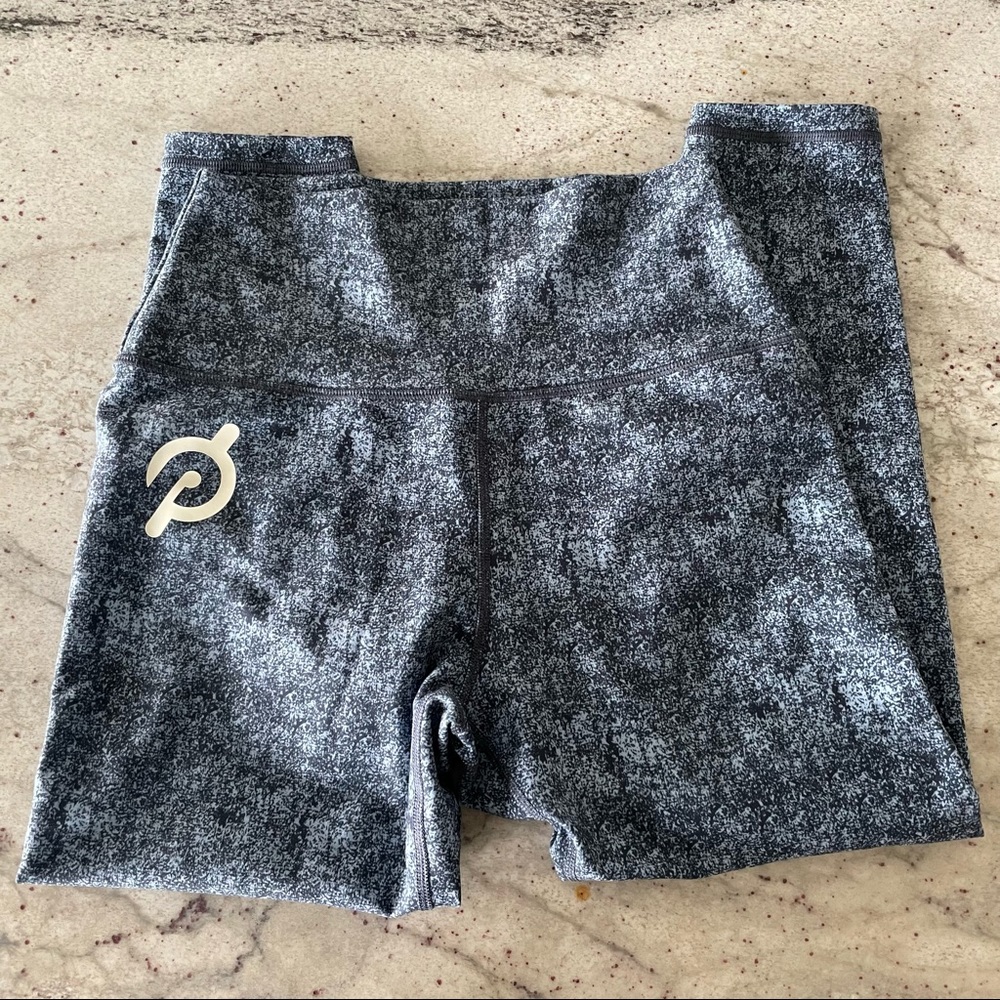 Peloton Blue Cadence Capri Workout Bottoms MEDIUM - Picture 2 of 10